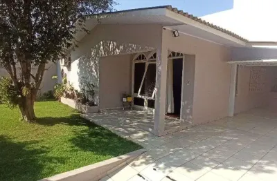 Casa a venda com 3 dormitorios- bairro centro, proximo cancelli