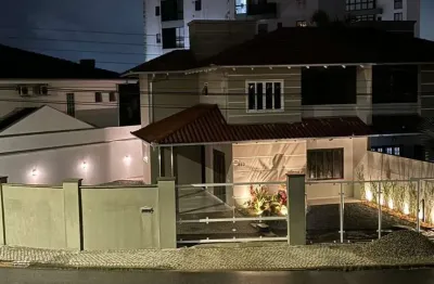 Sobrado geminado para venda em joinville, costa e silva, 3 dormitórios, 1 suíte, 2 banheiros, 2 vagas