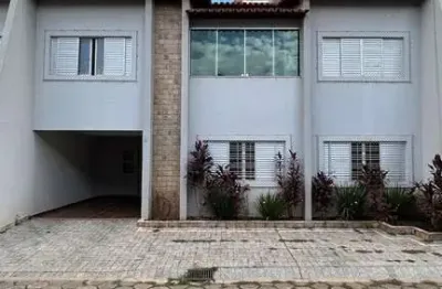 Casa com 3 quartos à venda na Avenida T 2, Setor Bueno, Goiânia