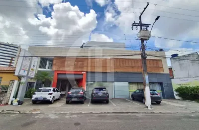 Sala comercial em ótima localização na av. gonçalo prado rolemberg.