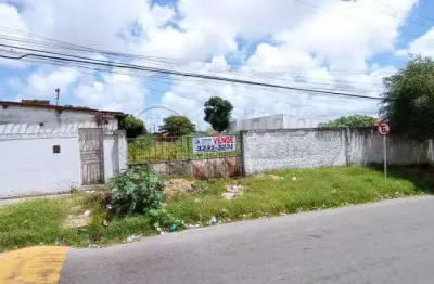 Terreno em rua pública, no bairro américa. (vizinho a empresa limpa fossa moderna)