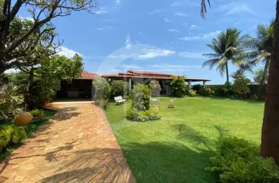 Oportunidade única - casa na praia de aruana em excelente localizção, a 300 metros da praia