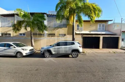 Excelente casa de alto padrão a venda no bairro atalaia, lado sombra predominante.