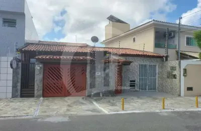 Casa residencial com 150m² de área construída com 4 quartos sendo 1 (suíte) para venda no bairro ponto novo