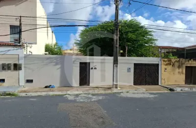 Casa à venda no bairro coroa do meio ? ampla, confortável e bem localizada!