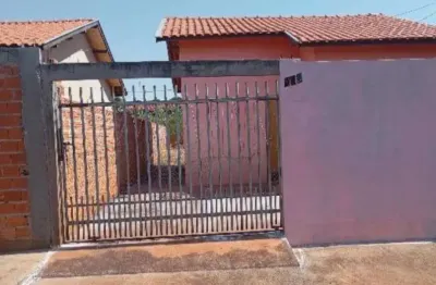 Casa para Venda em Centenário do Sul, Centro, 2 dormitórios, 1 banheiro, 1 vaga