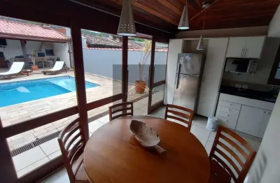 Casa em condomínio de luxo em ubatuba-sp, bairro horto: 4 quartos, 2 suítes, 2 salas, 3 banheiros, 4 vagas, 260m².