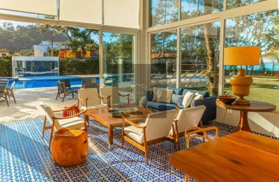 Casa de luxo em condomínio no bairro tenorio, ubatuba-sp: 7 quartos, 7 suítes, 3 salas, 8 banheiros, 980m² de área. venha conferir!