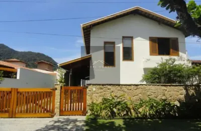 Casa em condomínio na praia do lázaro à venda em ubatuba-sp - 5 quartos, 4 suítes, 2 salas, 5 banheiros, 273,00 m² de área.