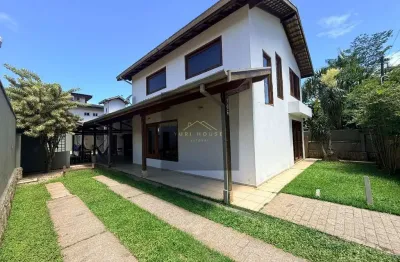 Casa em condomínio na praia do lázaro à venda em ubatuba-sp - 5 quartos, 4 suítes, 2 salas, 5 banheiros, 273,00 m² de área.