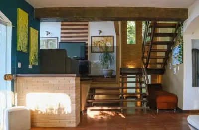Casa à venda em caraguatatuba-sp, praia cocanha. 4 quartos, 2 suítes, 3 salas, 4 banheiros, 4 vagas, 255m².