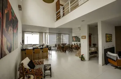 Casa triplex em condomínio na praia do sape - ubatuba-sp: 4 quartos, 4 suítes, 4 salas, 6 banheiros, 8 vagas de garagem, 324,66m².
