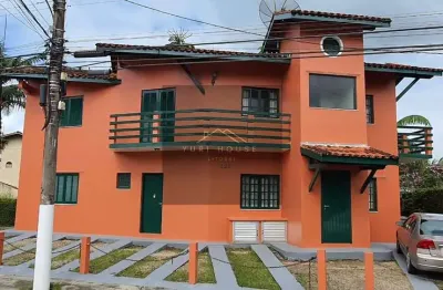 Casa comercial à venda em ubatuba-sp, bairro lázaro! 6 quartos, 3 salas, 5 banheiros, 5 vagas de garagem!