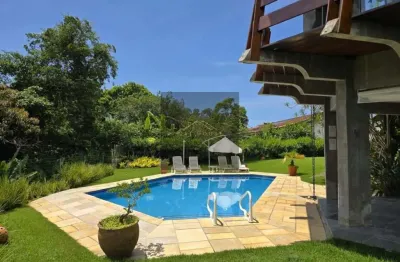 Casa de luxo em condomínio à venda em ubatuba-sp, bairro toninhas - 4 quartos, 3 salas, 7 banheiros, 6 vagas, 600m². venha conferir!