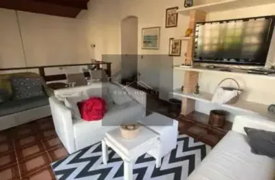 Casa no condomínio recanto lagoinha, ubatuba-sp: 7 quartos, 3 suítes, 3 salas, 5 banheiros, 4 vagas, 375m². venha conhecer!