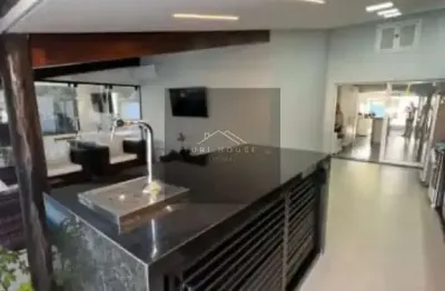 Casa de 3 quartos e 1 suíte na Praia das Palmeiras, Caraguatatuba-SP, com 200m² e 3 vagas de garagem!