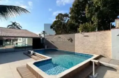 Casa de 3 quartos e 1 suíte na praia das palmeiras, caraguatatuba-sp, com 200m² e 3 vagas de garagem!