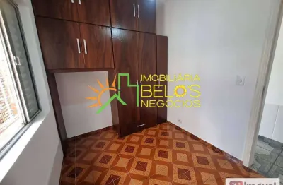 Casa com 3 quartos para alugar na Rua Areia Fina, Vila Canero, São Paulo
