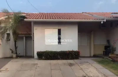 Casa a venda em condomínio fechado com 3 quartos e 2 vagas em várzea grande
