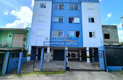 Apartamento impecável com 02 quartos e vista eterna para praça