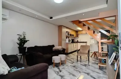 Sobrado em condomínio fechado semi mobiliado no parque oásis