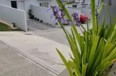 Sobrado para venda em itajaí, espinheiros, 2 dormitórios, 2 banheiros, 1 vaga