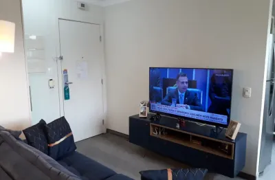 Vende-se apartamento 02 dormitórios na vila congonhas