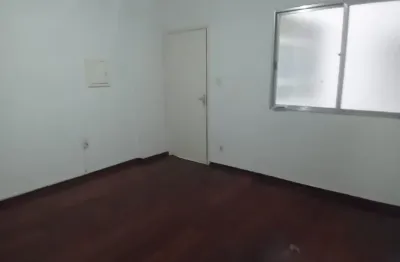 Aluga-se apartamento de 01 dormitório na bela vista