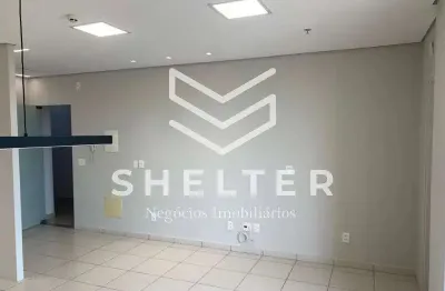Invista agora: sala comercial no fórum – 38m² em andar alto por r$ 265 mil!