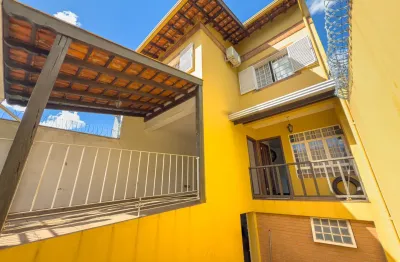 Venda - sobrado com 3 quartos em Jardim Novo Sabará - Londrina - PR