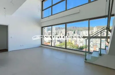 Cobertura à venda com 323m², com 4 quartos e 4 vagas