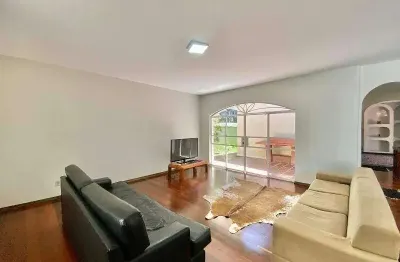 Casa com 4 quartos à venda na Rua Santa Maria Itabira, 185, Sion, Belo Horizonte