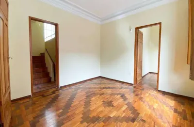 Casa com 7 quartos para alugar na Rua Ceará, 992, Santa Efigênia, Belo Horizonte