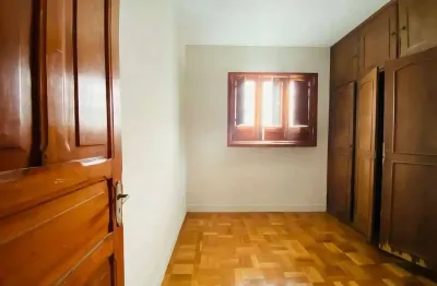 Residencial › casa no colégio batista com 400,00 (m²), 4 quartos e vagas para venda