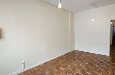 Casa comercial com 1 sala para alugar na Rua dos Goitacazes, 103, Centro, Belo Horizonte
