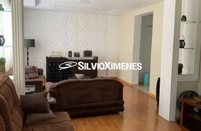 Residencial › área privativa com 205,00 (m²), 4 quartos e 2 vagas para venda
