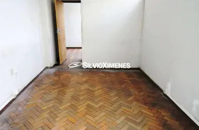 Casa comercial com 4 salas à venda na Rua Rio de Janeiro, 243, Centro, Belo Horizonte