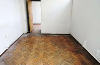 Casa comercial com 4 salas à venda na Rua Rio de Janeiro, 243, Centro, Belo Horizonte