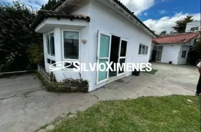 Residencial › Casa no Estoril com 330,00 (M²), 4 quartos e 6 vagas para Aluguel, Venda