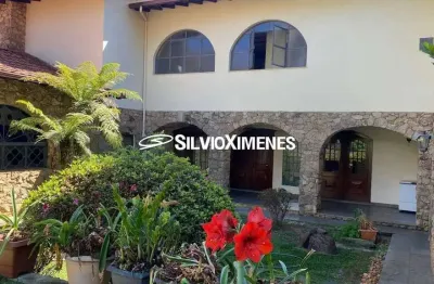 Residencial › Casa no Mangabeiras com 650,00 (M²), 4 quartos e 4 vagas para Venda