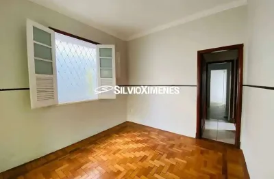 Residencial › Casa no Colégio Batista com 400,00 (M²), 4 quartos e vagas para Venda