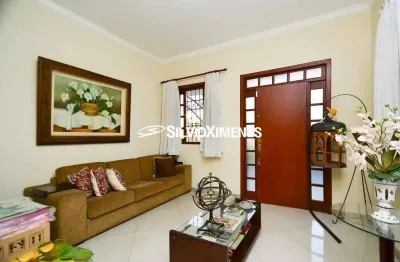 Residencial › Casa com 550,00 (M²), 3 quartos e 3 vagas para Venda