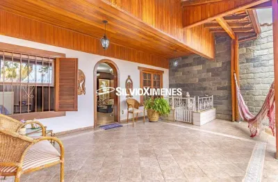 Residencial › Casa no Serra com 280,00 (M²), 6 quartos e 3 vagas para Venda