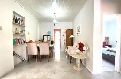 Casa à venda no jardim atlântico - florianópolis | 2 dormitórios + 2 unidades independentes para renda