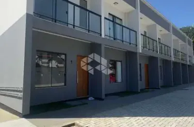 Sobrado com 2 quartos varanda e jardim privativo à venda no real parque - são josé