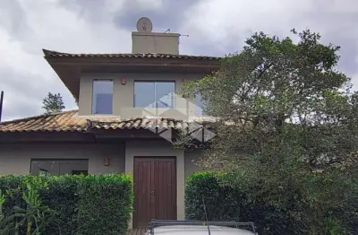 Casa com 2 quartos e 1 suite no rio tavares em florianópolis/sc