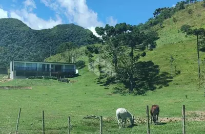 Sítio com 3 quartos e 210m² privativos no bairro lomba alta em alfredo wagner/sc