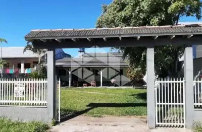 Casa mobiliada com 2 quartos - praia da pinheira - palhoça/sc