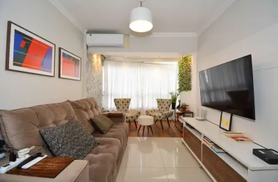 Apartamento à venda com 3 quartos sendo 1 suíte e 1 vaga de garagem no bairro abraão em florianópolis/sc.