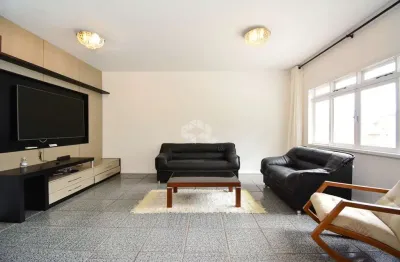 Casa residencial à venda com 4 suítes e 5 vagas vagas de garagem no bairro coqueiros em florianópolis/sc